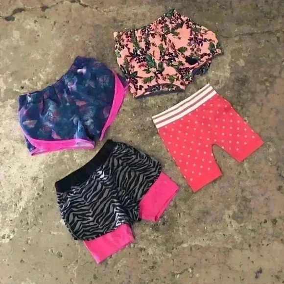Lot of 4 girls shorts best fits youth 7-12 youth Medium/Large - Picture 3 of 8